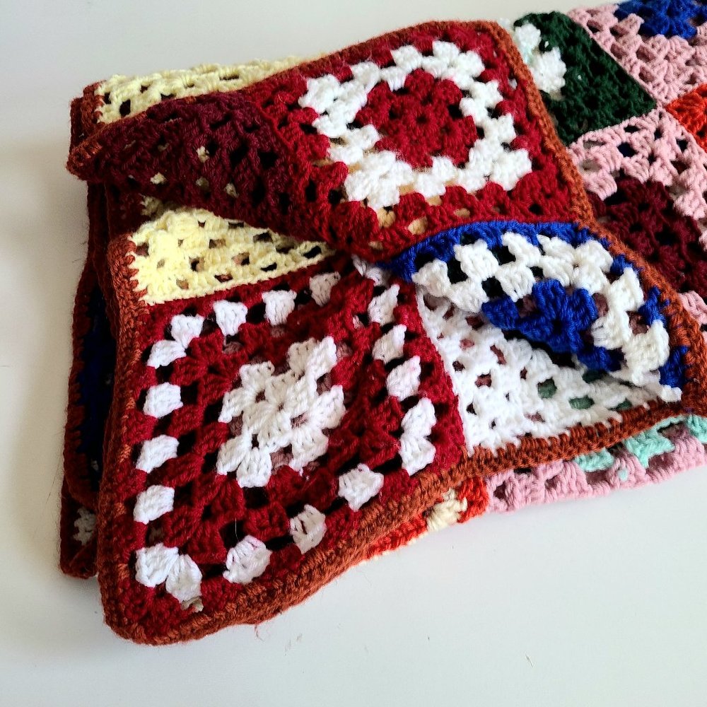Granny square multicolored throw blanket Afghan. - Picture 4 of 11